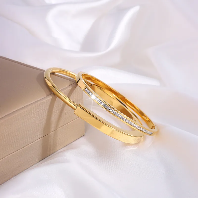 Oval Wide Bangle